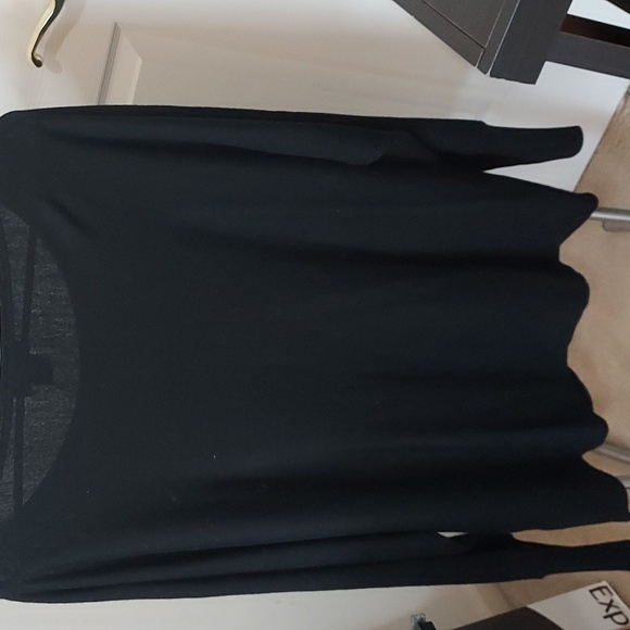 Lord & Taylor 100% Fine merino wool Black sweater - Picture 4 of 4